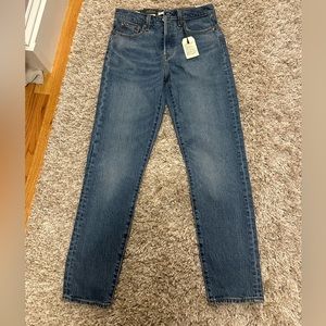 Levi’s Wedgie Fit Jeans, size 26.